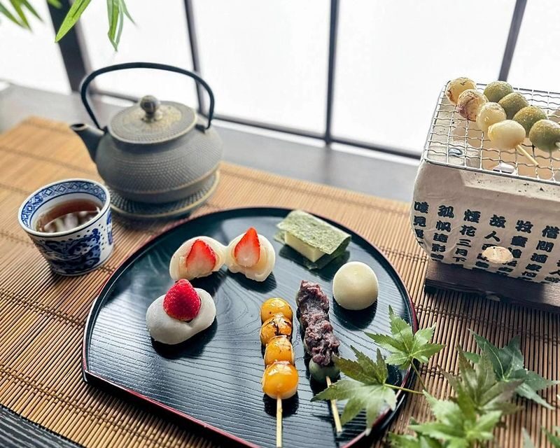 Tokyo Mochi-Making Class (2Hr) - Making Mochi in Meguro