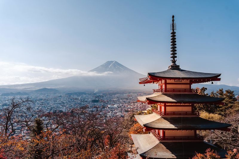 Tokyo Mount Fuji Full-Day Private Guided Tour - Old village streets and local food