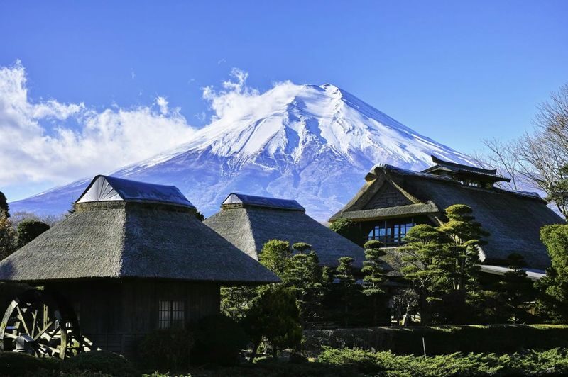 Tokyo Mount Fuji & Hakone Shrine Full-Day Private Tour - Chureito Pagoda and Fuji’s postcard view