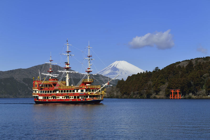 Tokyo Mt. Fuji & Hakone Full-Day Guided Tour - Lake Ashi by sightseeing cruise