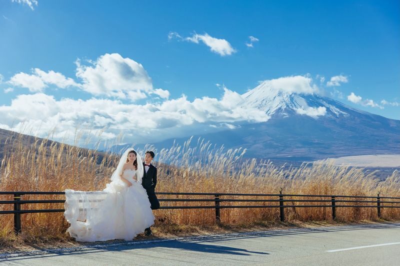 Tokyo & Mt. Fuji Wedding Dress Kimono One-Day Pre-Wedding Photoshoot Experience (All-Inclusive Package) - A wedding shoot built around two very different backdrops