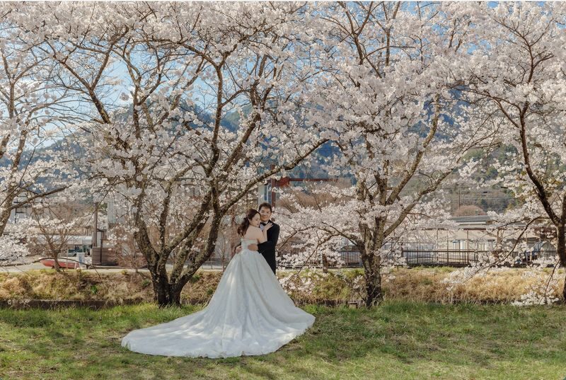 Tokyo & Mt. Fuji Wedding Dress Kimono One-Day Pre-Wedding Photoshoot Experience (All-Inclusive Package) - Should you book the photoshoot?