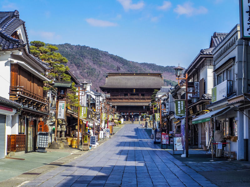 Tokyo | Nagano Departure: Jigokudani Monkey Park Snow Monkey Hot Spring, Beef Sukiyaki | Togakushi Shrine Secret, Zenkoji Nakamise-dori | Limited-time Iiyama Snow Hut, Beef Sukiyaki - Who should book this Nagano day trip?