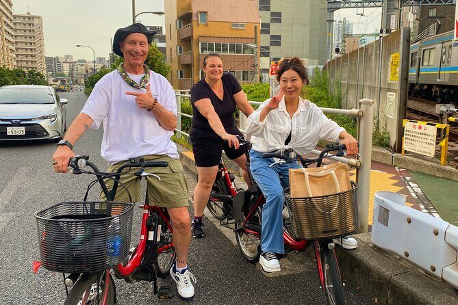 Tokyo Night E-Bike Tour with Tokyo Tower and Dolphin Show - Exploring the Nightscape of Tokyo by E-Bike