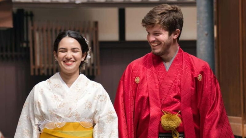 Tokyo: Photoshoot for Couples, Families, or Solo Travellers - Key Points