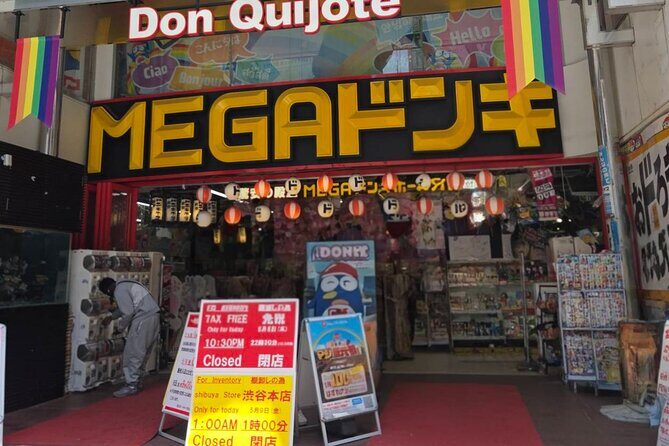 Tokyo Pop Culture Deep Dive: 100 Yen Shop & Gachapon Exploration - Key Points