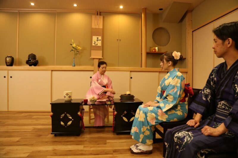 Tokyo: Practicing Zen with a Japanese Tea Ceremony - Tokyo: Practicing Zen with a Japanese Tea Ceremony