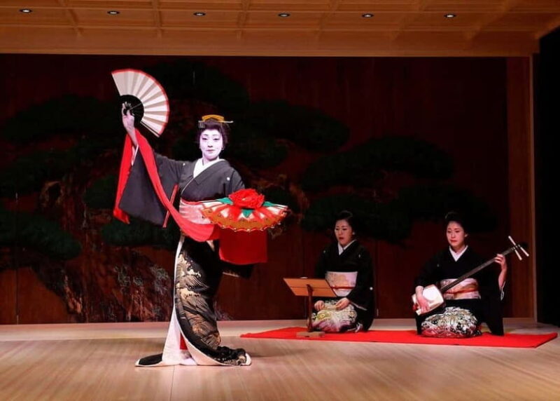 Tokyo: Private Tour and Traditional Performance with Dinner - Key Points