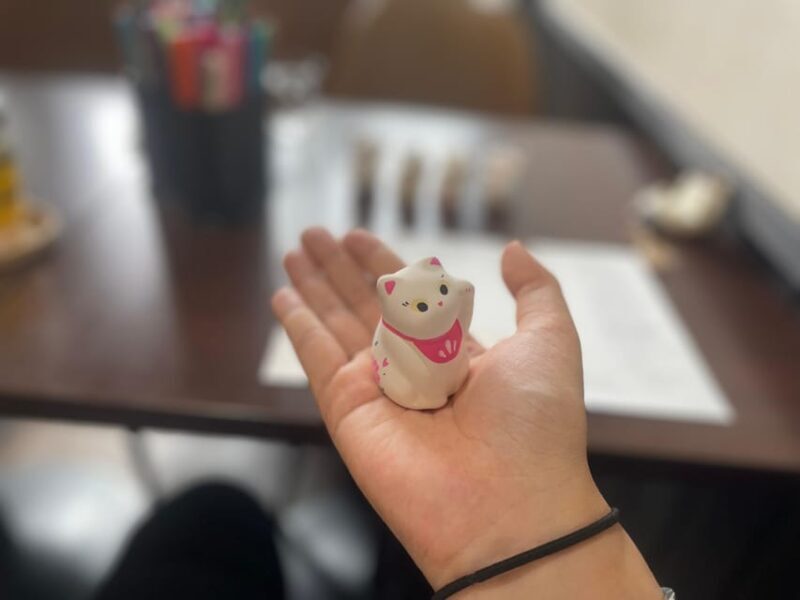 Tokyo: Private tour of Beckoning Cat Painting at Yanaka - Key Points