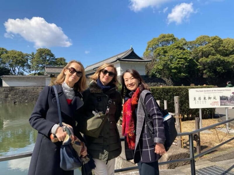 Tokyo: Private Tour of the Imperial Palace East Gardens - Key Points
