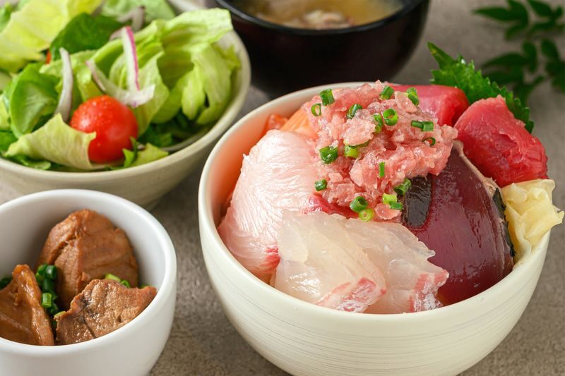 Tokyo Seafood Buffet Restaurant-Iroha & Tuna Filleting Show optional - Choosing among the six plans