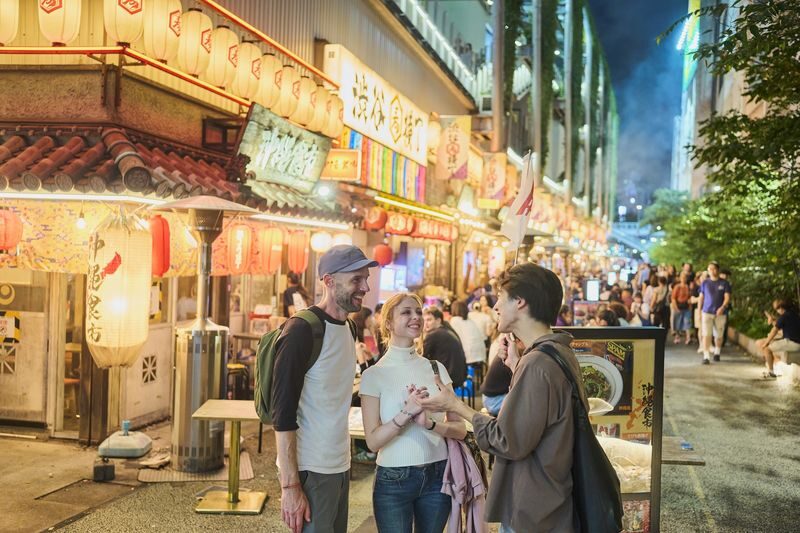 Tokyo: Shibuya Highlights Walking Tour & Secret View Spot - Pause at Miyashita Park