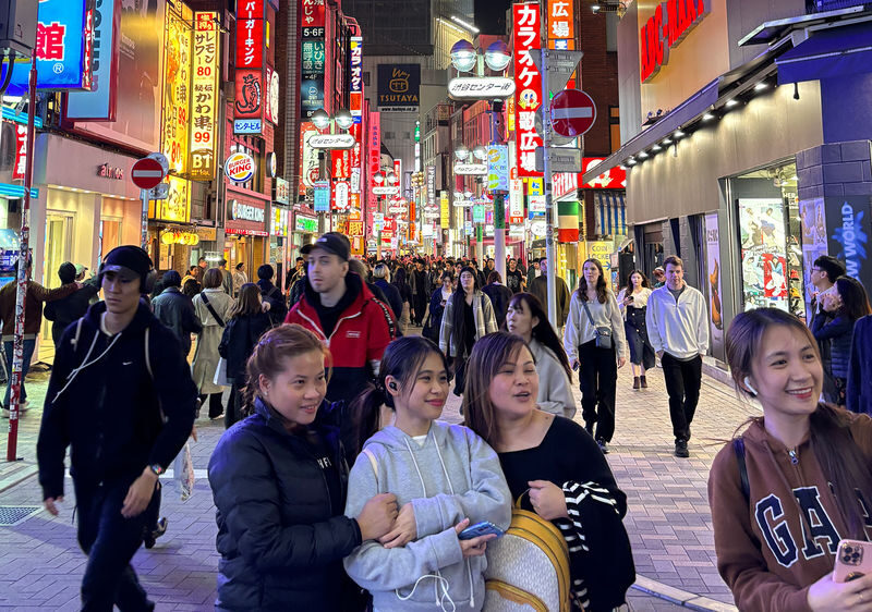 Tokyo: Shibuya Highlights Walking Tour & Secret View Spot - Who should book this Shibuya tour?