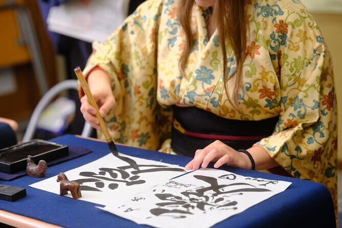 Tokyo Shinagawa Experience Calligraphy Wearing a Kimono or Samue - Key Points