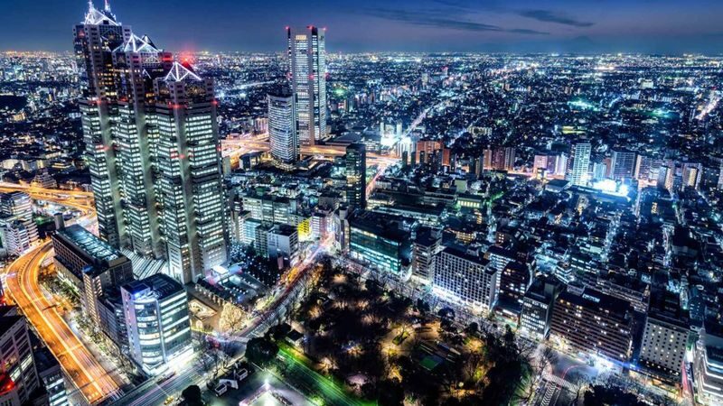 Tokyo: Shinjuku Historical Walking Tour & Secret Backstreets - Starting at the East Exit Police Box