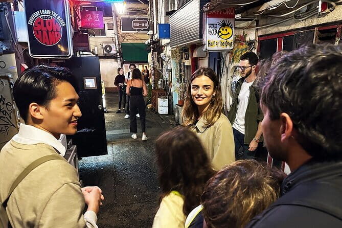 Tokyo: Shinjuku Historical Walking Tour & Secret Backstreets - Experience the Heart of Shinjuku with a Night Walking Tour