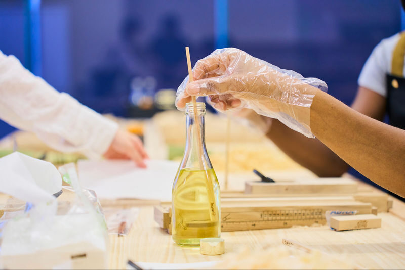 Tokyo Shinjuku: Premium Chopstick-Making Workshop With Engraving O - Who will enjoy making chopsticks here
