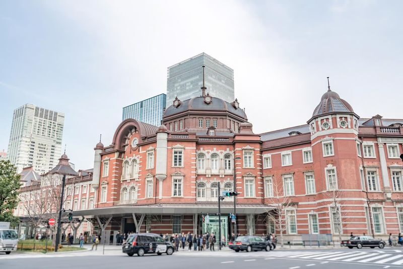Tokyo Station & Imperial Palace 1-Hour Guided Tour - Key points to know