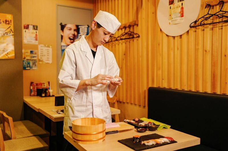 Tokyo Sushi Making Experience & Japanese Cooking Class - Reaching S-Plaza II in Shinbashi