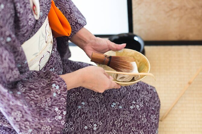 Tokyo: Tea Ceremony Experience in a small tea room - Discovering the Art of the Japanese Tea Ceremony in Tokyo