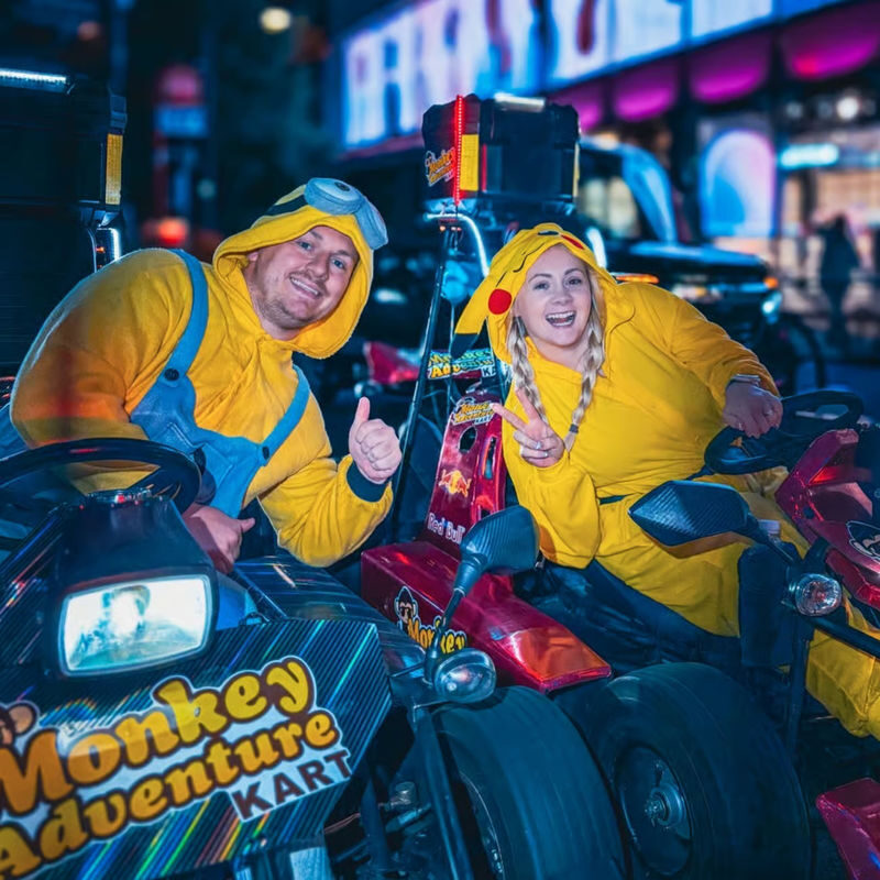 Tokyo Tower to Shibuya Crossing: Costume Drive Through City Icons - Costumes, guide support and photos