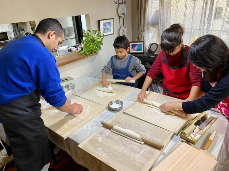 Tokyo: Traditional foot-kneaded Udon noodles class - Key Points