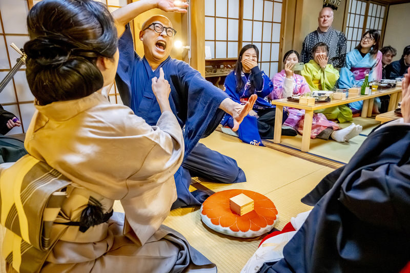 TOKYO:Traditional Geisha Show - Getting there and planning your visit