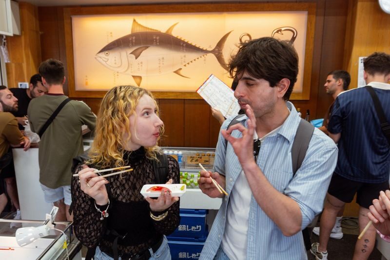 Tokyo: Tsukiji Fish Market Street Food Tour - Let food stories explain the neighborhood