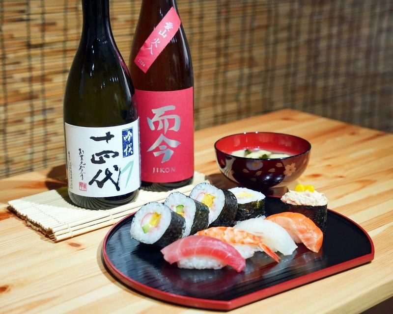 Tokyo Tsukiji Outer Market Half-Day Tour with Sushi Making - Is $117.59 good value?