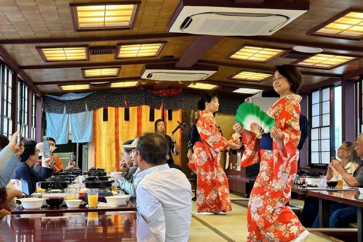 Tokyo Yakatabune Dinner Cruise: 400 Years of Edo Tradition & Odaiba Views - How much value do you get for $99.79?