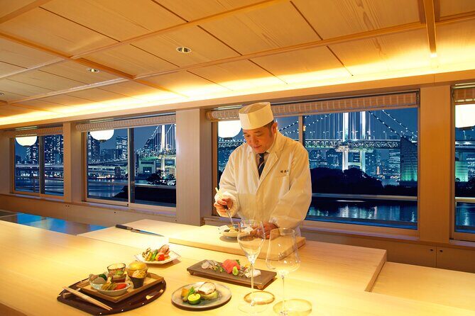 Tokyo: Yakatabune Private Lunch/Dinner cruise - A Closer Look at the Tokyo Yakatabune Experience