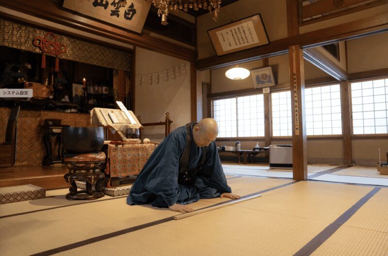 Tokyo: Zen Meditation at a Private Temple with a Monk - Key Points