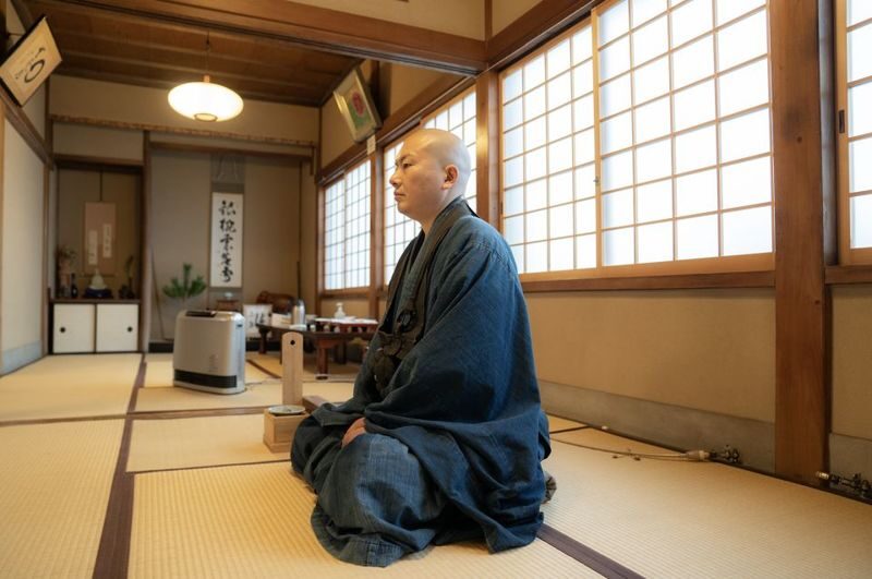 Tokyo Zen Meditation at Private Temple with Monk - Photos Without Losing the Quiet Mood