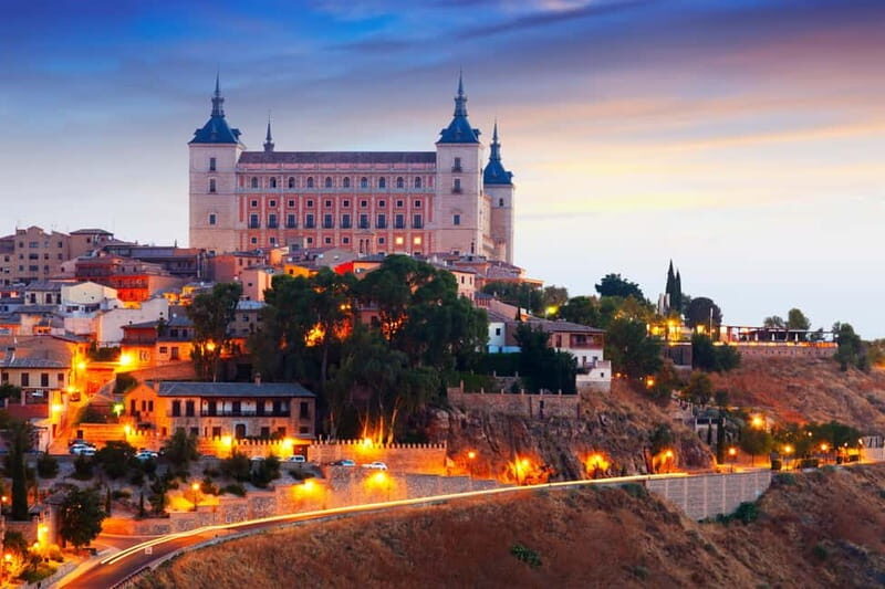 Toledo: A Night and Touristic Tour Through Cinema - Exploring Toledo Through the Lens of Cinema: A Night Tour That Captures the Citys Spirit