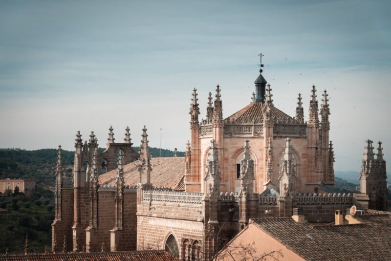 Toledo: Guided Monument Walking Tour with Wristband Pass - The Sum Up