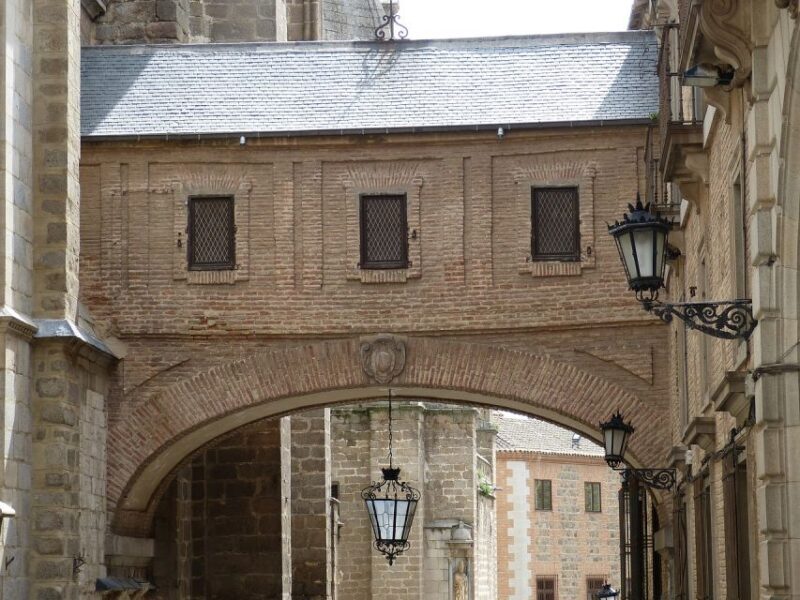 Toledo: Guided Walking Tour with Cathedral Ticket and Tour - Key Points
