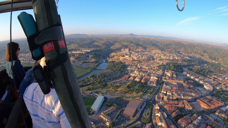 Toledo: Hot Air Balloon Ride with Spanish Breakfast - Key Points