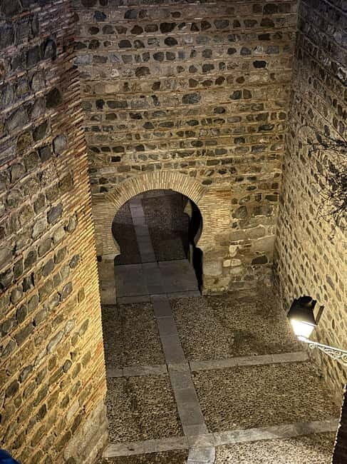 Toledo Mágico, the original night tour: mystery, curiosities, and secrets. - FAQs