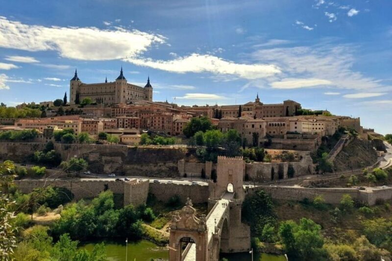 Toledo: Private Walking Tour with a Local Guide - Key Points
