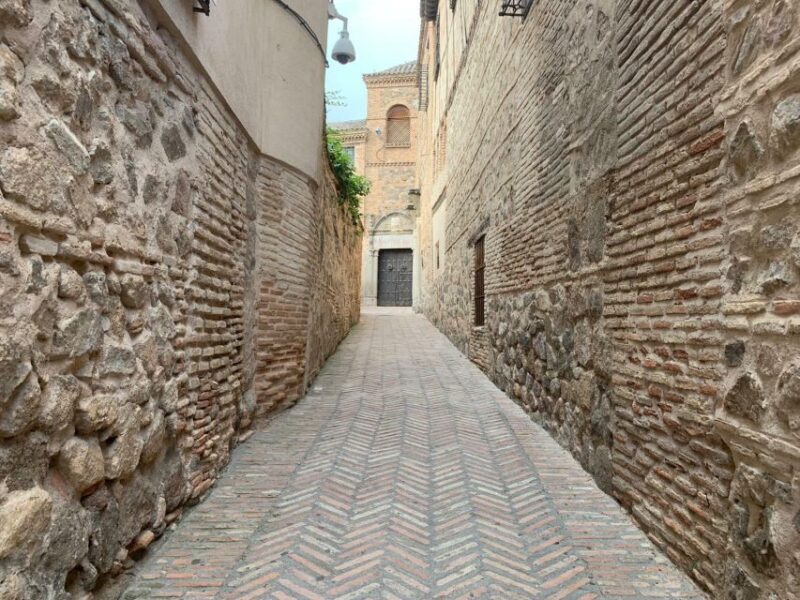 Toledo: Sepharad Jewish Quarter Walking Tour - A Walk Through Toledo’s Jewish Quarter: What to Expect