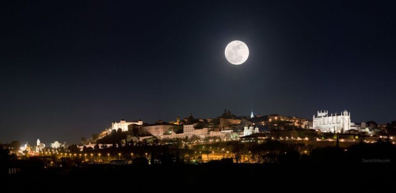 Toledo: Una Mágica noche Toledana - Toledo: Una Mágica Noche Toledana — A Nighttime Walk Through Legends