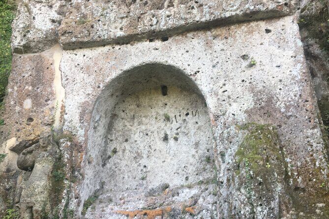 Tomb Hunting and Trekking Adventure in Sovana - Exploring the Sovana Tomb Hunting and Trekking Tour
