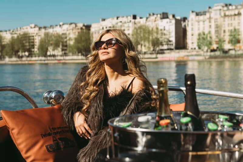 Top Private Cruises in Paris with Champagne + more surprises - Key Points