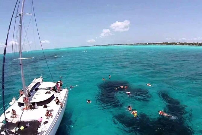 Top Sailing to Isla Mujeres with lunch and open bar from Cancun - FAQ