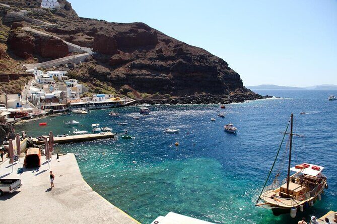 Top Spots Bus Tour in Santorini with Transportation - Exploring Santorini in a Day: The Top Spots Bus Tour with Transportation