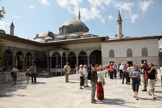 Topkapi Palace and Harem Guided tour with Skip-the-Line Tickets - What You Can Expect from This Tour