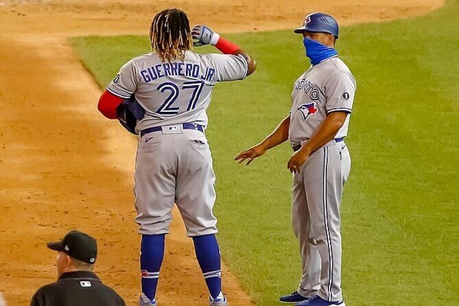 Toronto Blue Jays Baseball Game at Rogers Centre - An In-Depth Review of the Blue Jays at Rogers Centre
