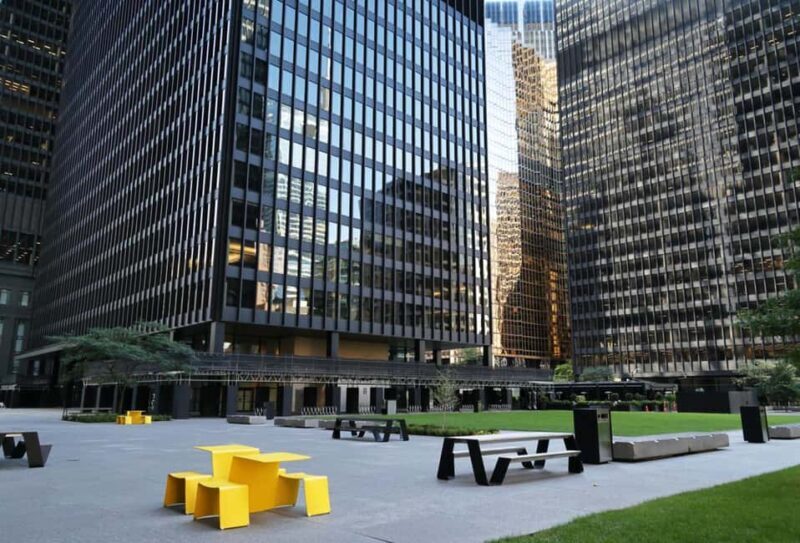 Toronto Couples Private Tour: Bustling Squares, Serene Parks - A Closer Look at the Itinerary