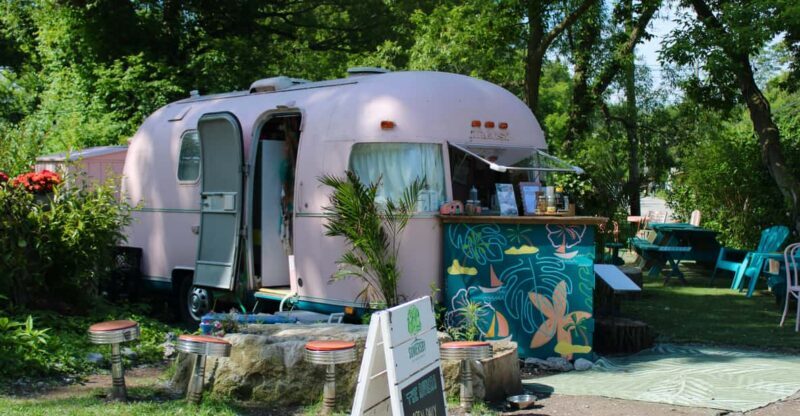 Toronto Islands: Sunrise Breakfast Bicycle Tour - Key Points