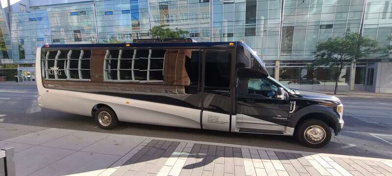 Toronto: Niagara Falls Bus Tour with Maple Tasting and NOTL - Key Points